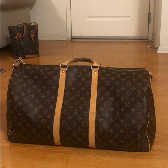 louis vuitton duffle bag full of money